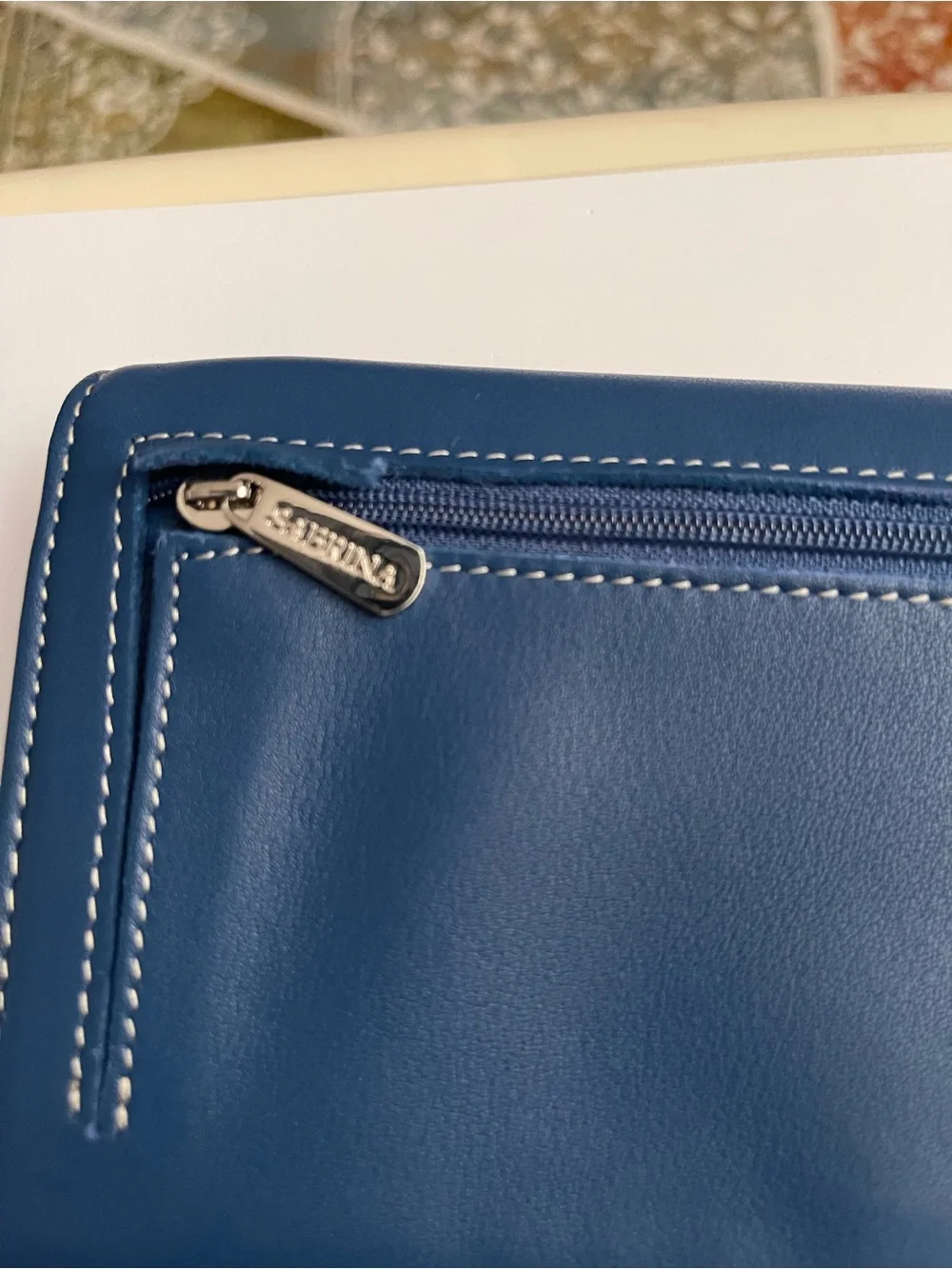 Sabrina compact leather